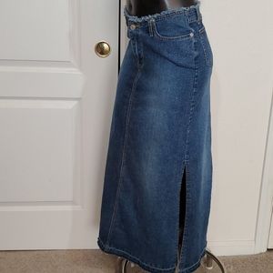 Long Denim Raw Edge Skirt